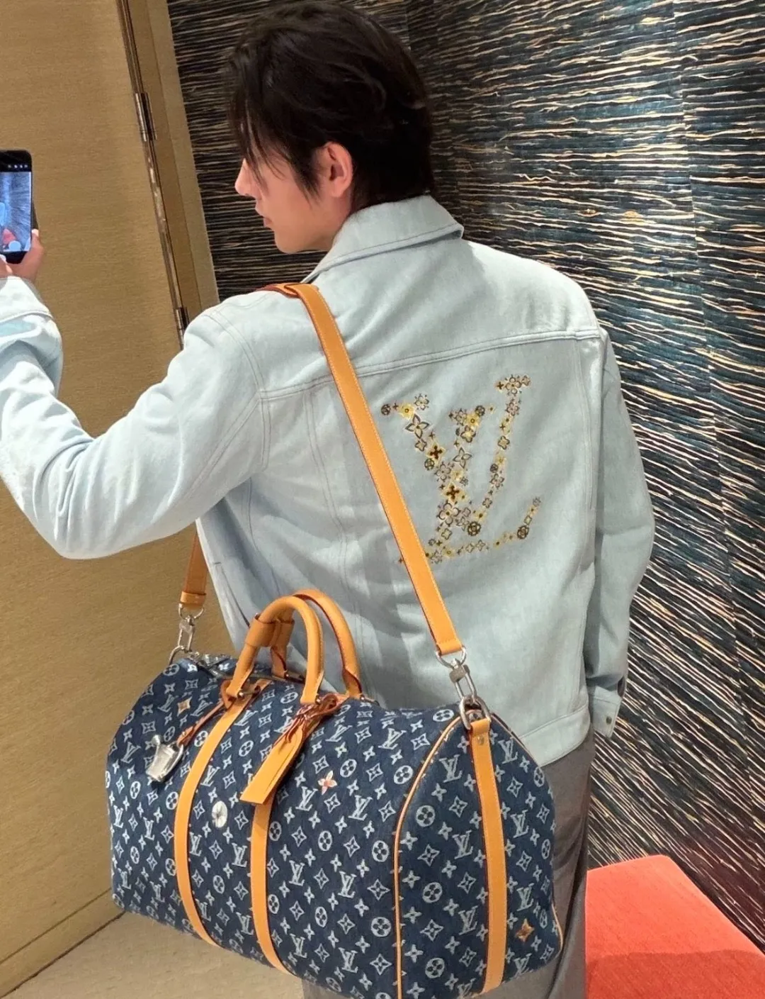 Louis Vuitton/Louis Vuitton Blooming floral embroidered denim jacket